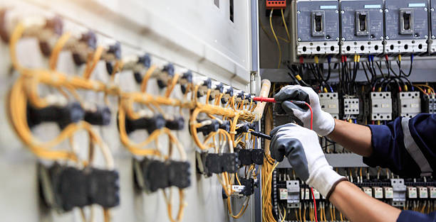 Professional Electrician technician working in Humboldt, KS